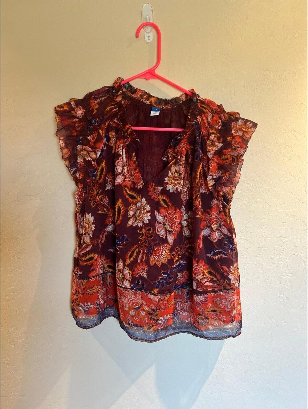 v-neck ruffle Blouse